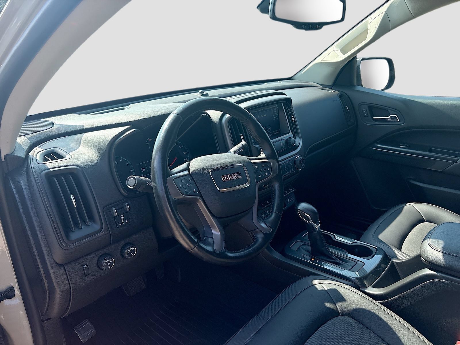Used 2022 GMC Canyon AT4 w/ Driver Alert Package AWD/4WD image 8