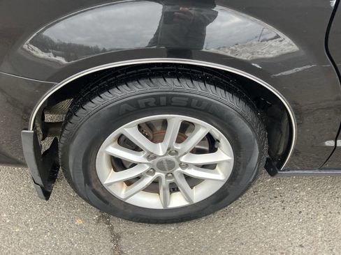 Used 2018 Dodge Grand Caravan SXT image 15