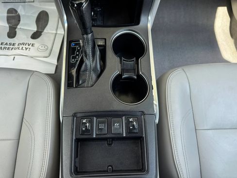 Used 2016 Toyota Camry XLE w/ Moonroof Package FWD image 18