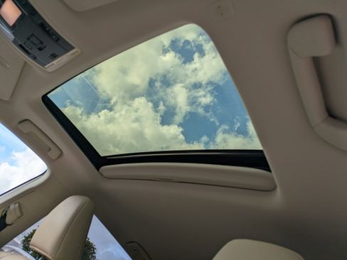 Used 2021 Lexus RX 350L FWD w/ Premium Package image 23