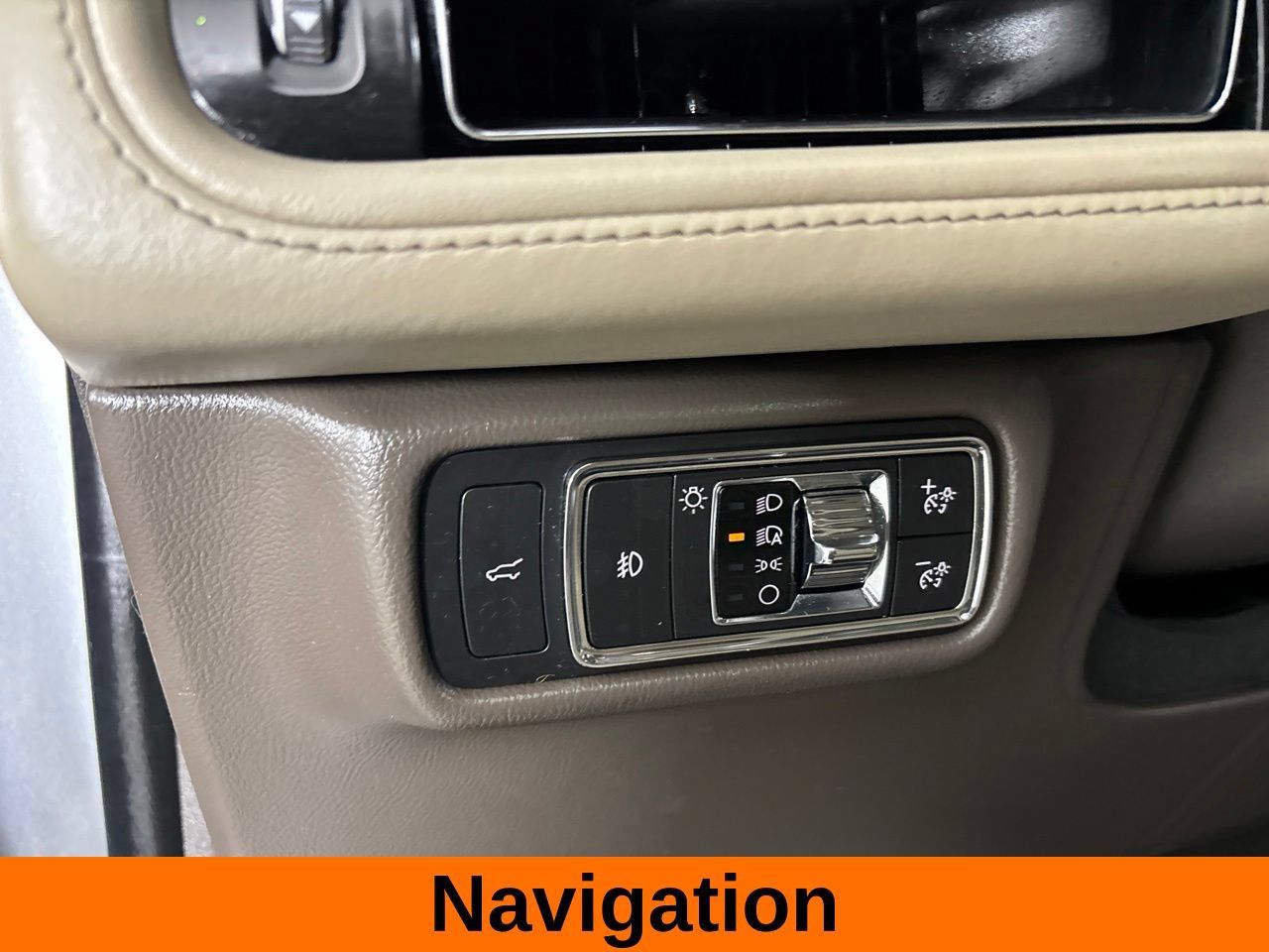 Used 2020 Lincoln Aviator Reserve w/ Equipment Group 201A AWD/4WD image 12