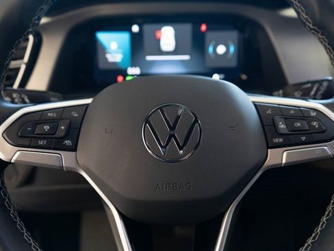 Used 2024 Volkswagen Atlas Cross Sport SE image 19