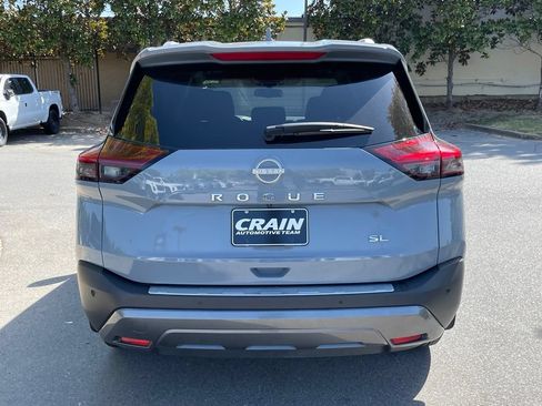 Used 2023 Nissan Rogue SL FWD image 6
