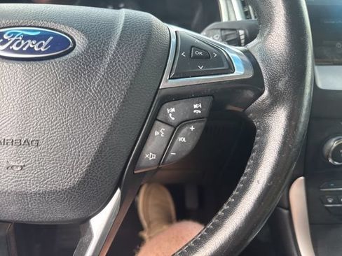 Used 2015 Ford Edge SEL w/ Equipment Group 201A AWD/4WD image 25