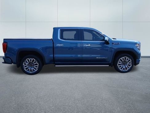 Used 2025 GMC Sierra 1500 Denali Ultimate AWD/4WD image 9