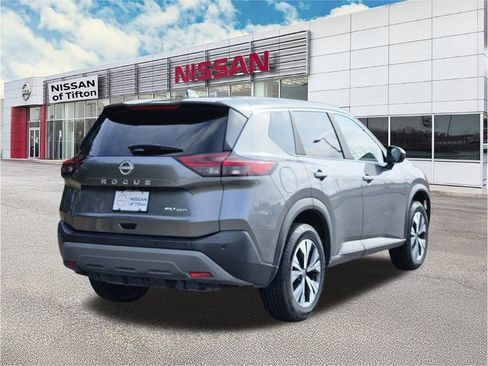 Certified 2023 Nissan Rogue SV image 4