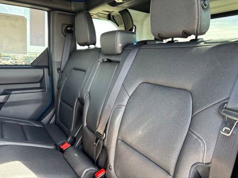 New 2026 Ford Bronco Badlands w/ Sasquatch Package image 15