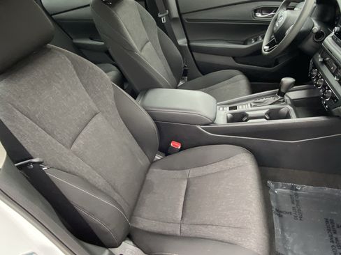 Certified 2025 Honda Accord SE image 10
