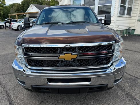 Used 2012 Chevrolet Silverado 2500 LT w/ Interior Plus Package AWD/4WD image 4