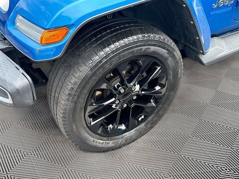 Certified 2021 Jeep Wrangler Unlimited Sahara w/ Dual Top Group AWD/4WD image 34