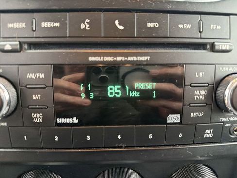 Used 2016 Jeep Patriot Latitude image 18