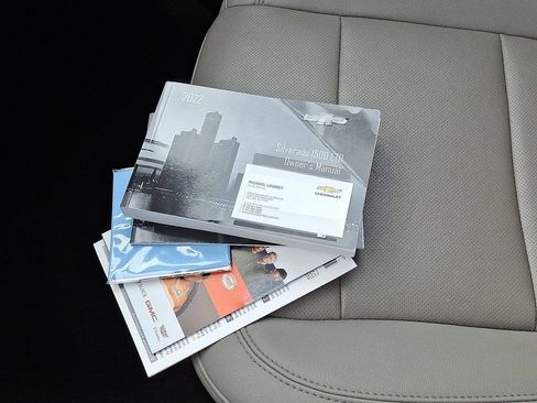 Used 2022 Chevrolet Silverado 1500 LTZ w/ LTZ Premium Package image 27