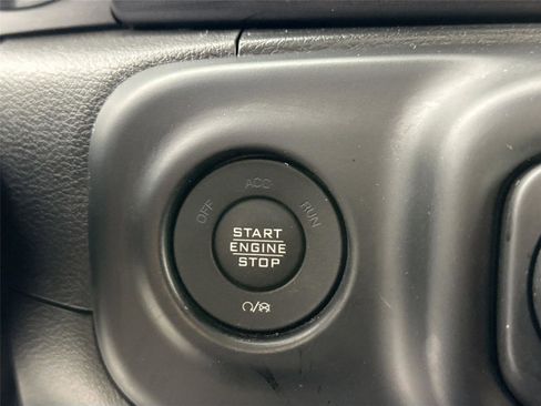 Used 2022 Jeep Wrangler Unlimited Sahara AWD/4WD image 20