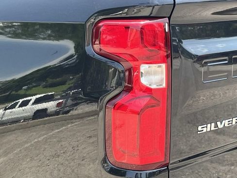 Used 2023 Chevrolet Silverado 1500 High Country w/ High Country Premium Package AWD/4WD image 10