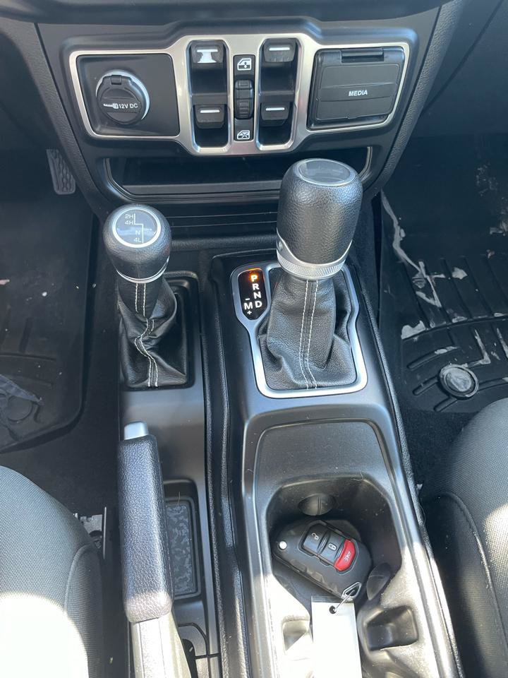 Used 2020 Jeep Wrangler Unlimited Sahara AWD/4WD image 10