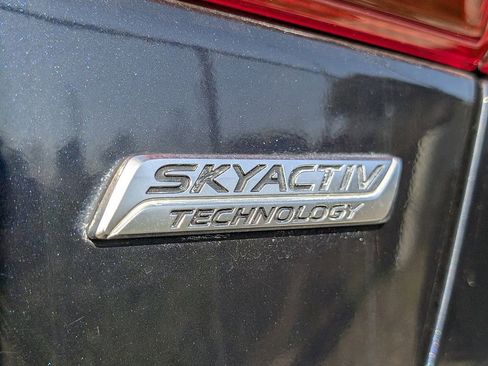 Used 2015 MAZDA MAZDA3 i Touring w/ Technology Package image 19