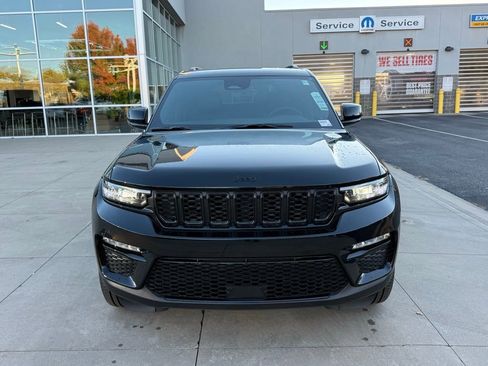 New 2025 Jeep Grand Cherokee Limited w/ Black Appearance Package image 5