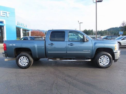 Used 2014 Chevrolet Silverado 3500 LTZ w/ LTZ Plus Package image 9
