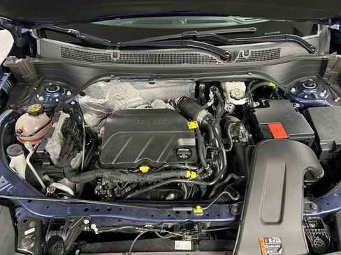 Certified 2024 Chevrolet Trax LT w/ Sunroof Package FWD image 28