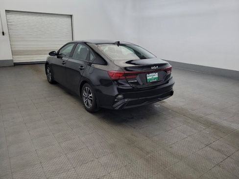 Used 2023 Kia Forte LXS w/ LXS Technology Package FWD image 5