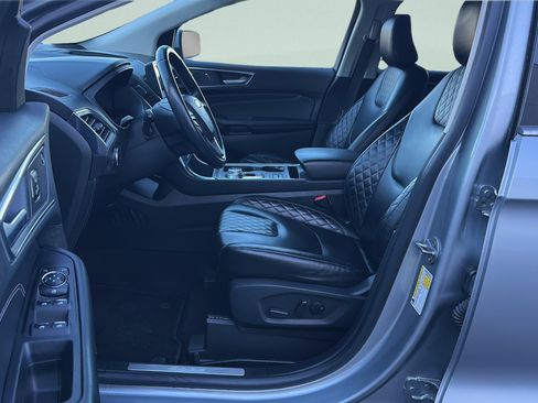 Used 2023 Ford Edge Titanium AWD/4WD image 19