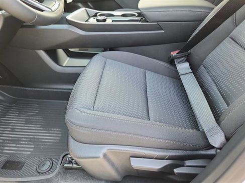 Used 2026 Chevrolet Equinox LT w/ Safety and Technology Package image 8