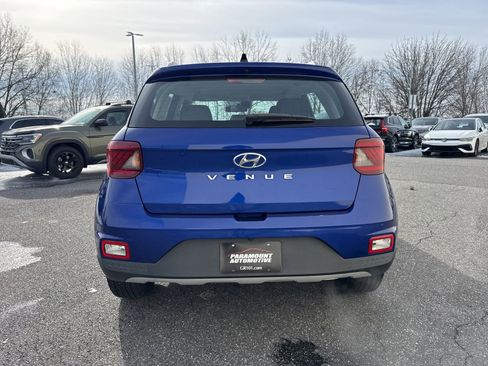 Used 2022 Hyundai Venue Limited w/ Cargo Package image 6