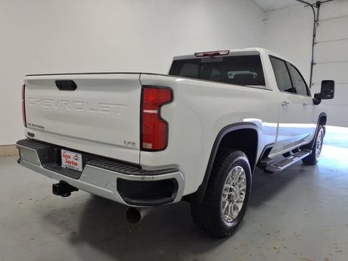 Used 2025 Chevrolet Silverado 2500 LTZ w/ LTZ Premium Package AWD/4WD image 3