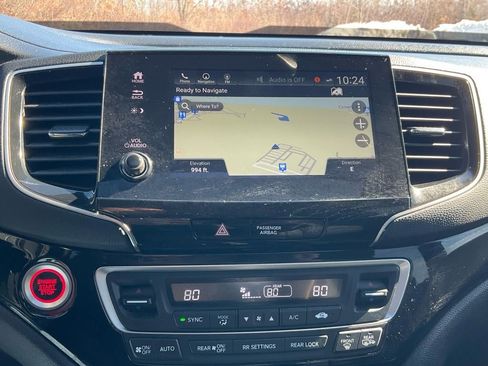 Used 2024 Honda Passport Black Edition image 9