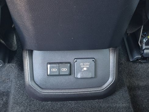 Certified 2026 Toyota Highlander Limited AWD/4WD image 16