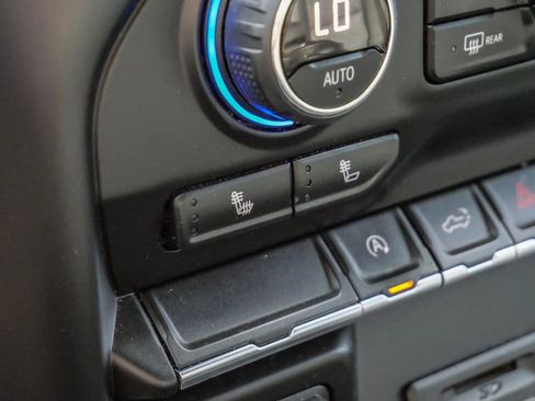 Used 2020 Chevrolet Silverado 1500 LT w/ All-Star Edition image 31