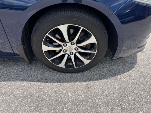 Used 2015 Acura TLX FWD image 4