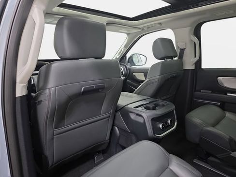 Used 2026 Ford Expedition Active AWD/4WD image 12