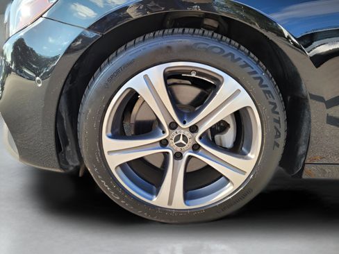 Used 2018 Mercedes-Benz E 300 image 33