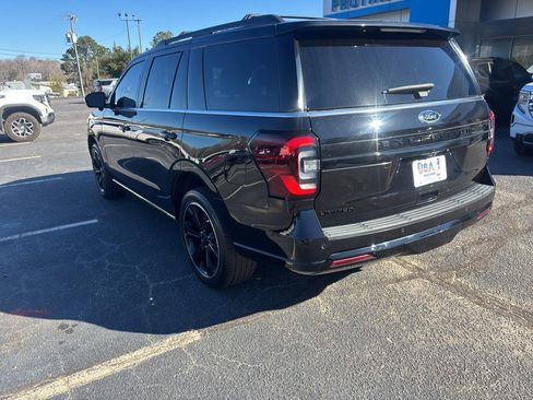 Used 2023 Ford Expedition Limited image 8