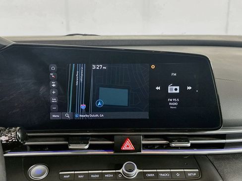 Used 2025 Hyundai Elantra SEL FWD image 22