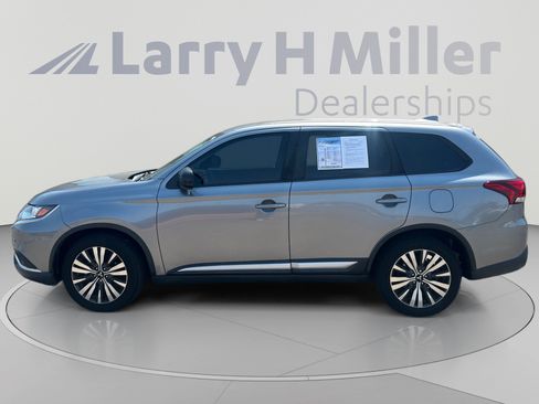 Used 2019 Mitsubishi Outlander ES FWD image 3