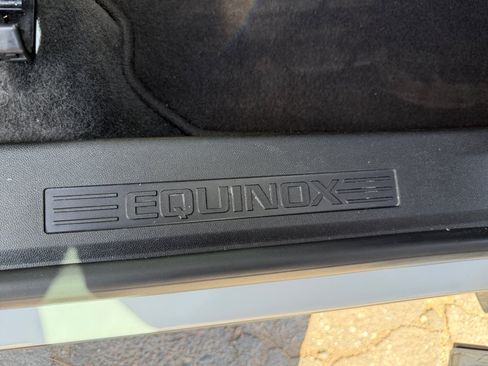 Used 2018 Chevrolet Equinox LT FWD image 31