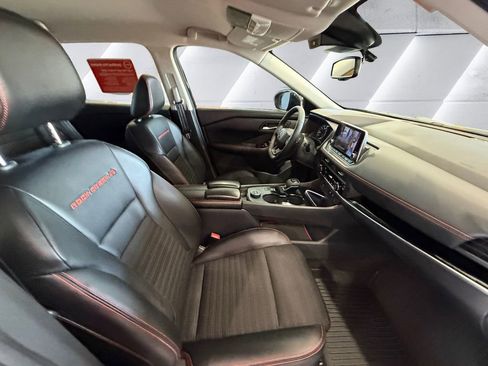 Used 2025 Nissan Rogue SV w/ Rock Creek Premium Package image 13