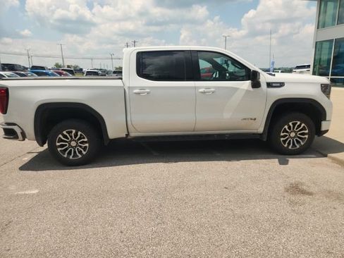 Used 2023 GMC Sierra 1500 AT4 w/ AT4 Premium Package AWD/4WD image 7