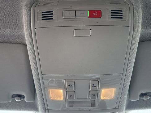 Used 2021 Volkswagen Tiguan S FWD image 25