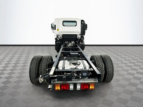New 2026 Isuzu NPR RWD image 5