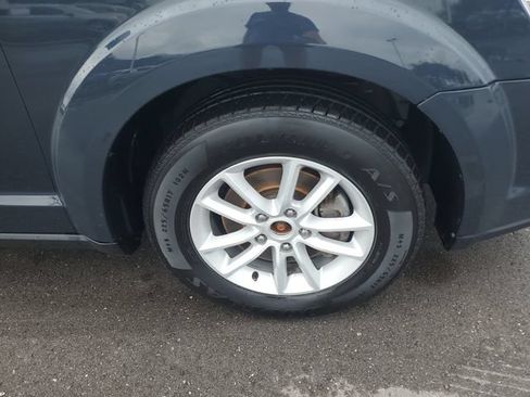 Used 2018 Dodge Journey SXT w/ Connectivity Group FWD image 6