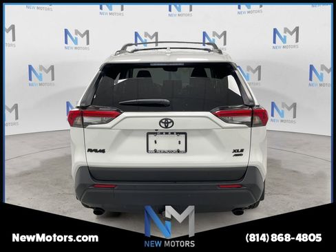 Used 2023 Toyota RAV4 XLE Premium AWD/4WD image 3
