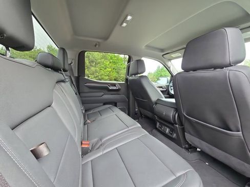 Used 2025 GMC Sierra 1500 SLT RWD image 27