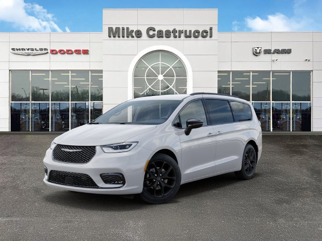 New 2026 Chrysler Pacifica Select w/ S Appearance Package FWD image 2