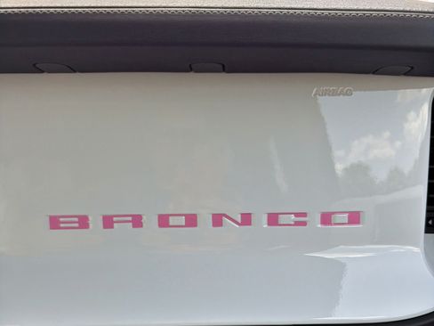 Used 2026 Ford Bronco Outer Banks AWD/4WD image 9