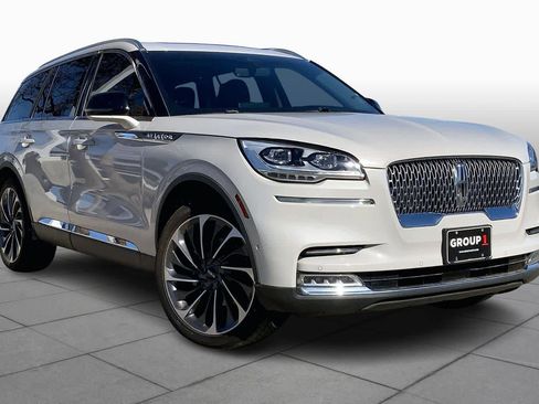 Used 2020 Lincoln Aviator Reserve w/ Equipment Group 202A image 3
