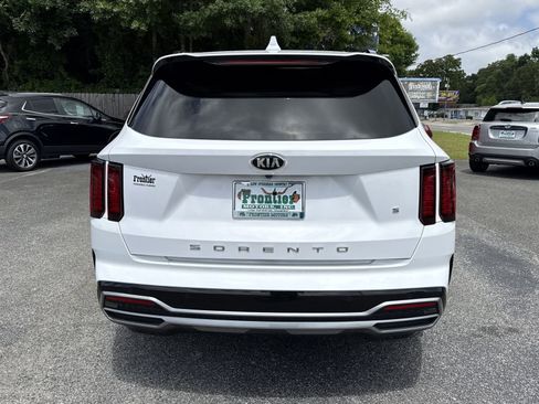 Used 2021 Kia Sorento S FWD image 4
