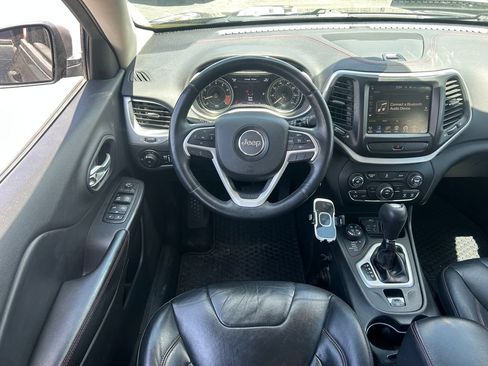 Used 2014 Jeep Cherokee Trailhawk w/ Leather Interior Group AWD/4WD image 29
